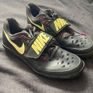 Nike Throwing Shoes Mens 9.5, Womens 11